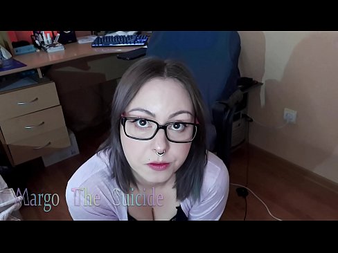 ❤️ Ti fi sexy ak linèt souse gode pwofondman sou kamera ❌ Videyo fout nan nou ☑